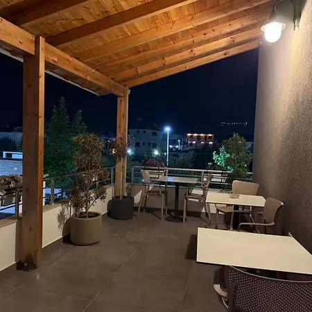 בית הארחה Maison 3*