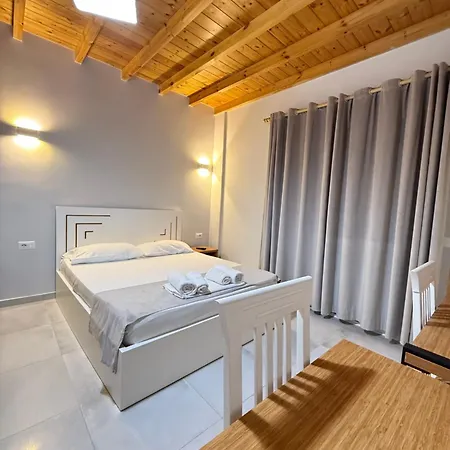 Maison 3* Wlora